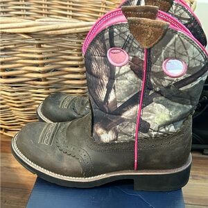 Ariat Pink & Brown Camo boots